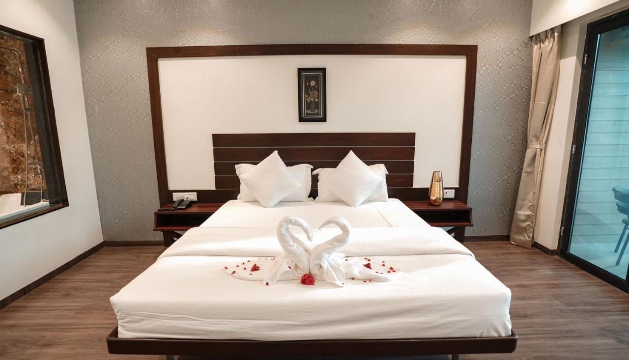 The Windmill Resorts Mālvan Dış mekan fotoğraf