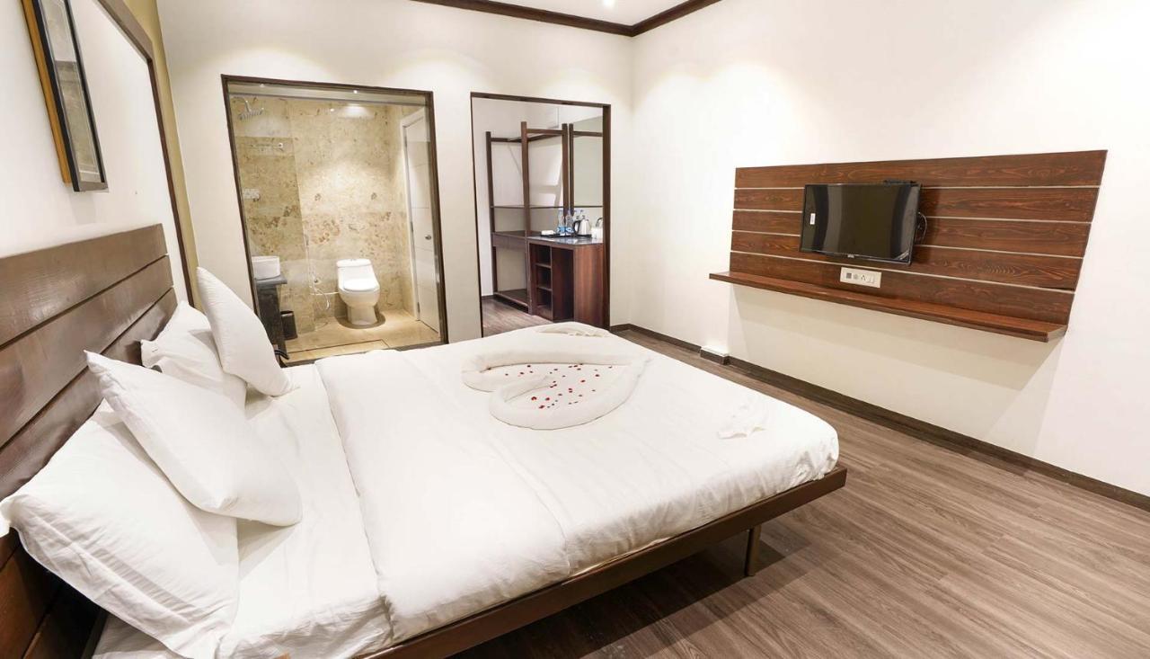 The Windmill Resorts Mālvan Dış mekan fotoğraf